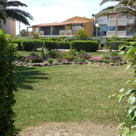 1 Bedroom For 4 * Agde